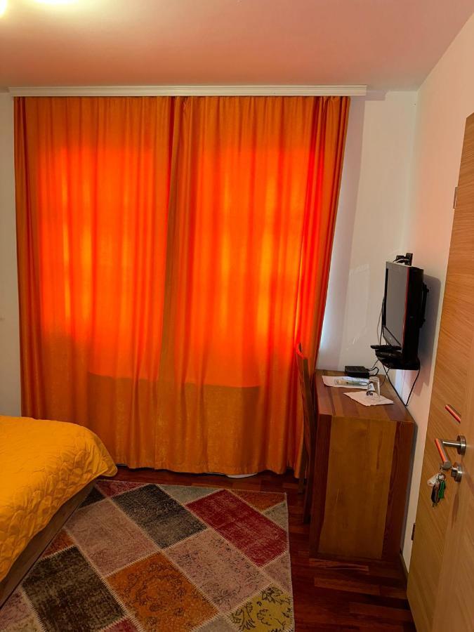 Apartments Prizreni Ngoại thất bức ảnh