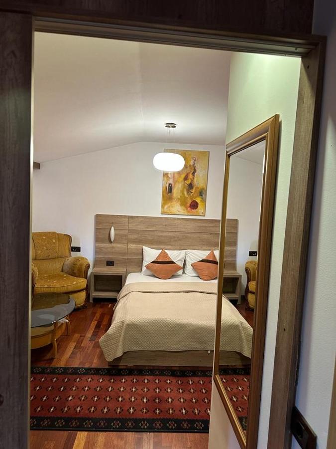 Apartments Prizreni Ngoại thất bức ảnh
