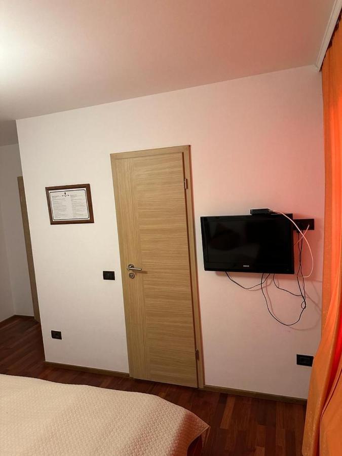 Apartments Prizreni Ngoại thất bức ảnh