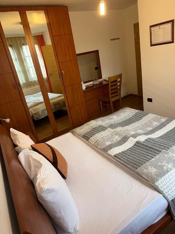 Apartments Prizreni Ngoại thất bức ảnh
