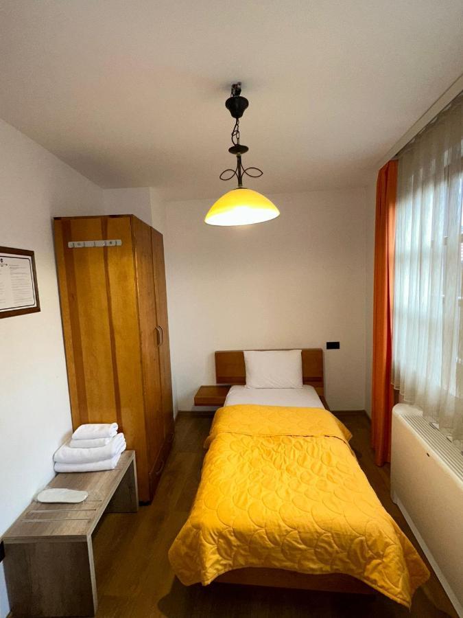Apartments Prizreni Ngoại thất bức ảnh